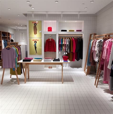 Disruptive Innovations in Visual Merchandising